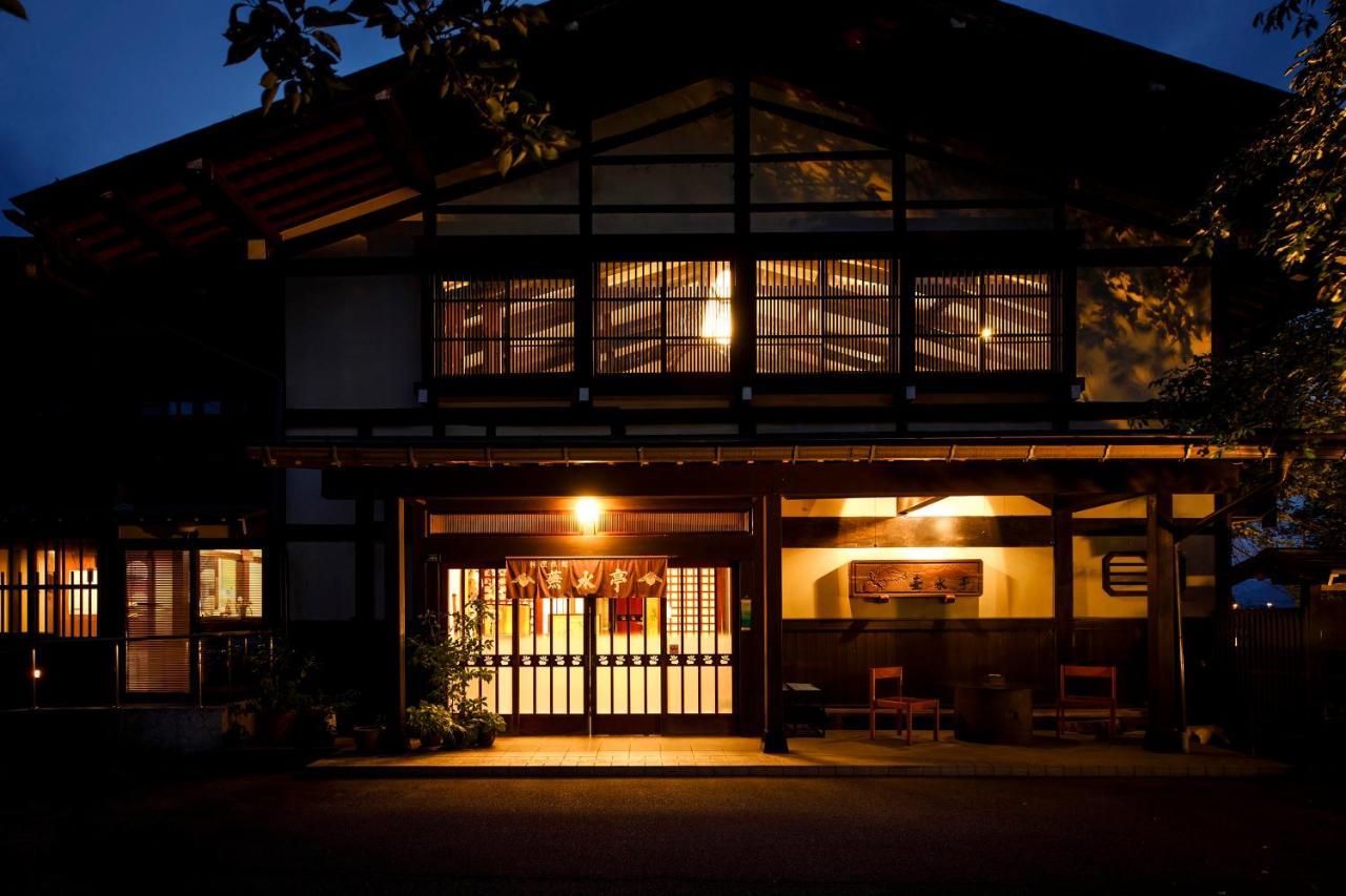 Busuitei Hida Extérieur photo